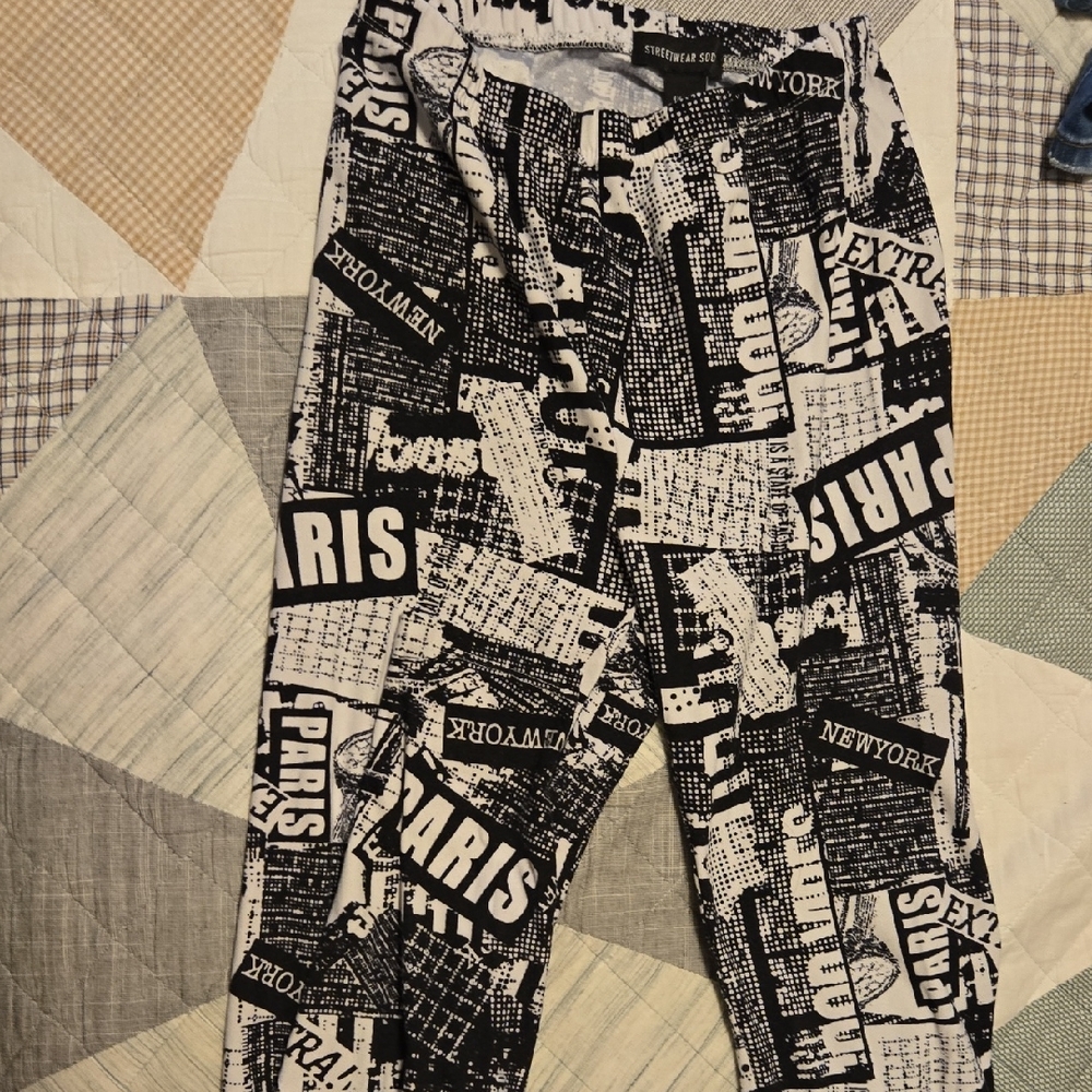 Black and White Graphic Print Pants